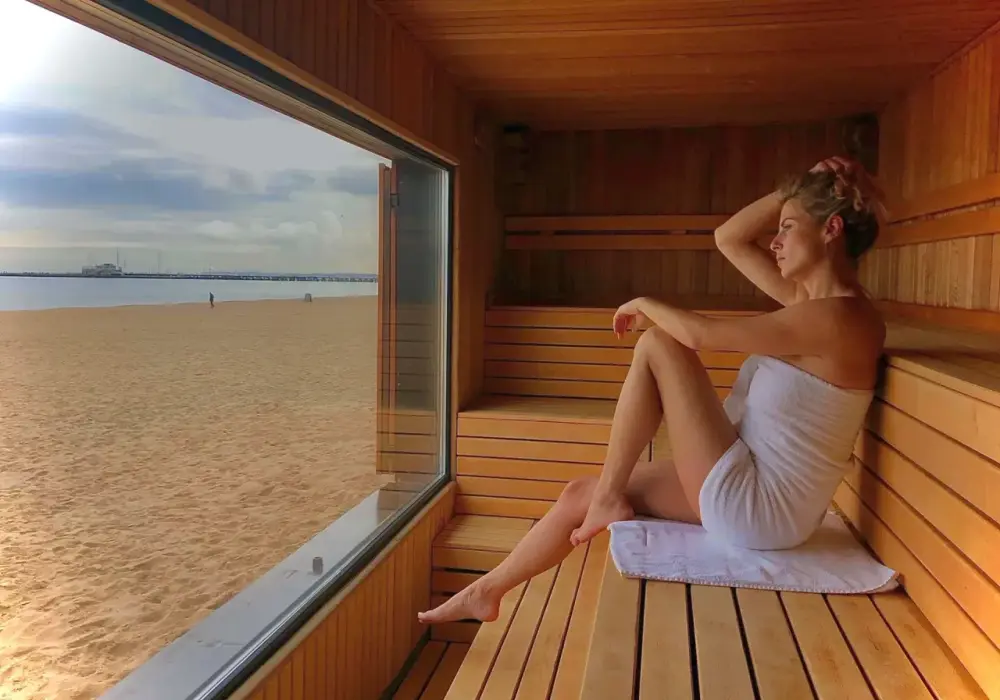 Miejsca naturystyczne w Polsce - plaże, jeziora i sauny