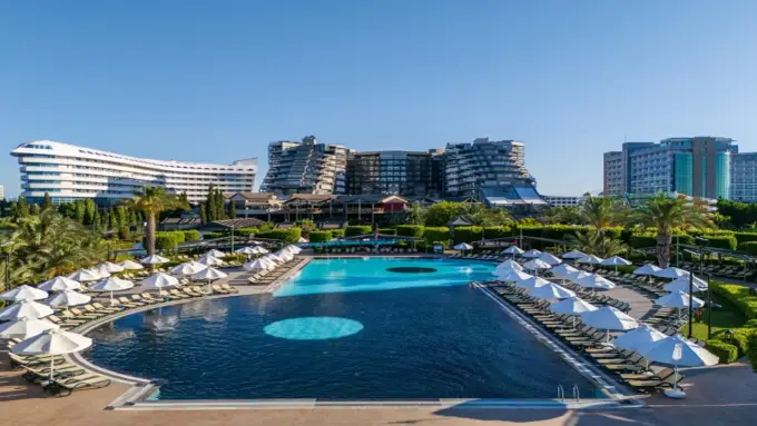 Limak Lara De Luxe - czy warto wybrać ten hotel w Antalyi?